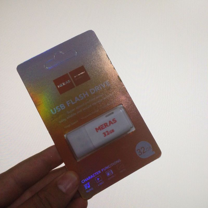 فلاش ديسك  32 جيجابايت أبيض (32GB)