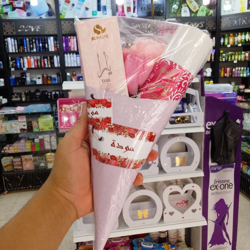 باقة ورد مع عطر مميز و ديدورو مزيل العرق